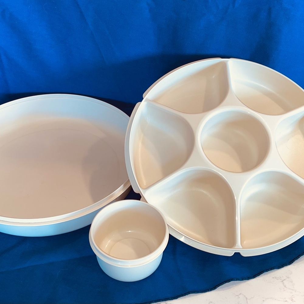 Vintage Tupperware Divided Veggie Fruit & Dip Serving Tray Container 3 pieces